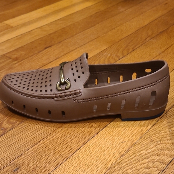 Floafers-Men's Water Shoes - Brown With Gold Accent. - Picture 5 of 9